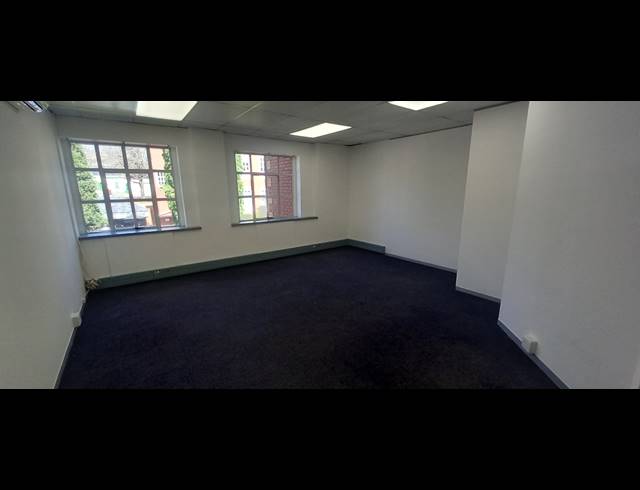 338M² OFFICE TO LET IN BRYANSTON